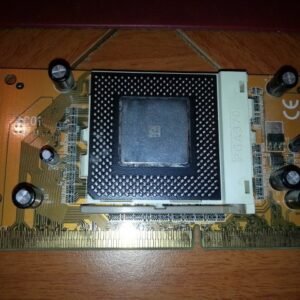 Processeur Intel Celeron SL3PZ 533 MHz avec sa carte
