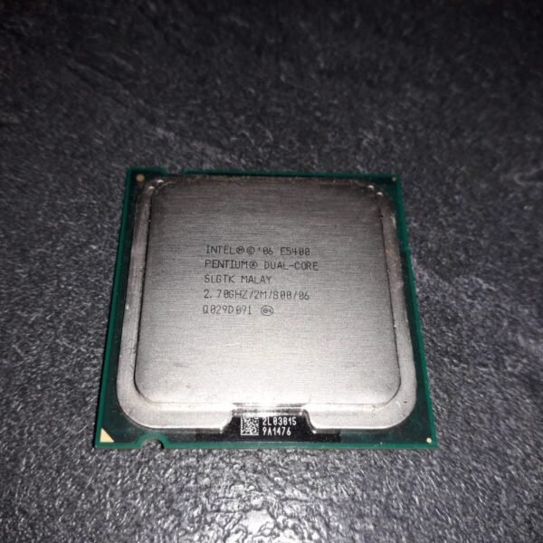 Processeur Intel E5400 pentium dual core SLGTK 2.70Ghz/2M/800/06