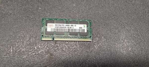 Mémoire Hynix 2GB 2Rx8 PC2-6400S-666-12 HYMP125S64CP8-S6 AB pour PC portable