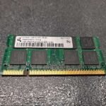 Memoire Qimonda 1Go DDR2 PC2-5300S 667 MHz 2Rx8 SODIMM HYS64T128021HDL-3S-B
