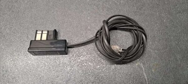 Prise téléphonique avec câble 1.90m et connecteur RJ11