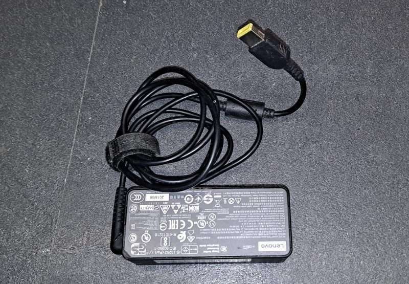 Chargeur original Lenovo d'origine Thinkpad 45W 20v 2.25A modèle ADLX45NCC3A
